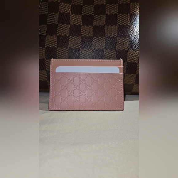 Gucci Embossed GG Cardholder – Nude Pink (AUTHENTIC) - Picture 3 of 4